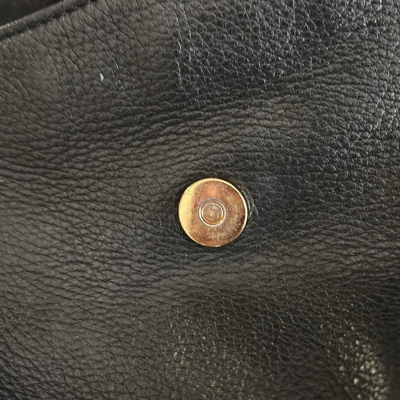 Vintage Marc Jacob’s Black Leather Crossbody Bag - Picture 7 of 12